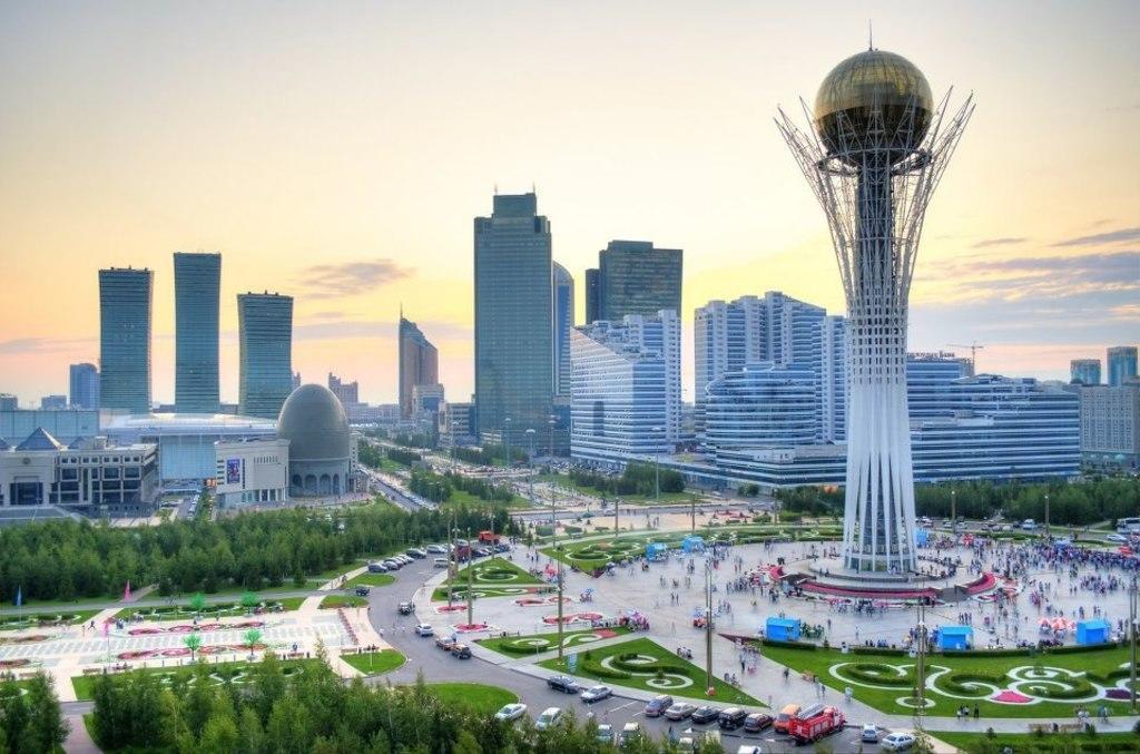 Sweet Apartments In The Center Астана Экстерьер фото